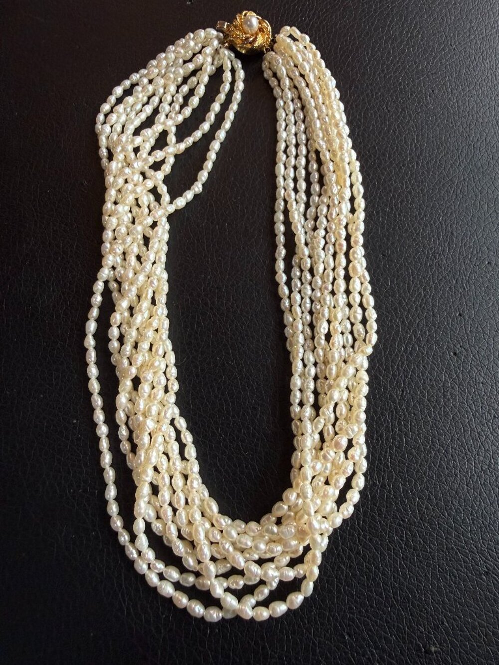 Multistrand freshwater ear necklace